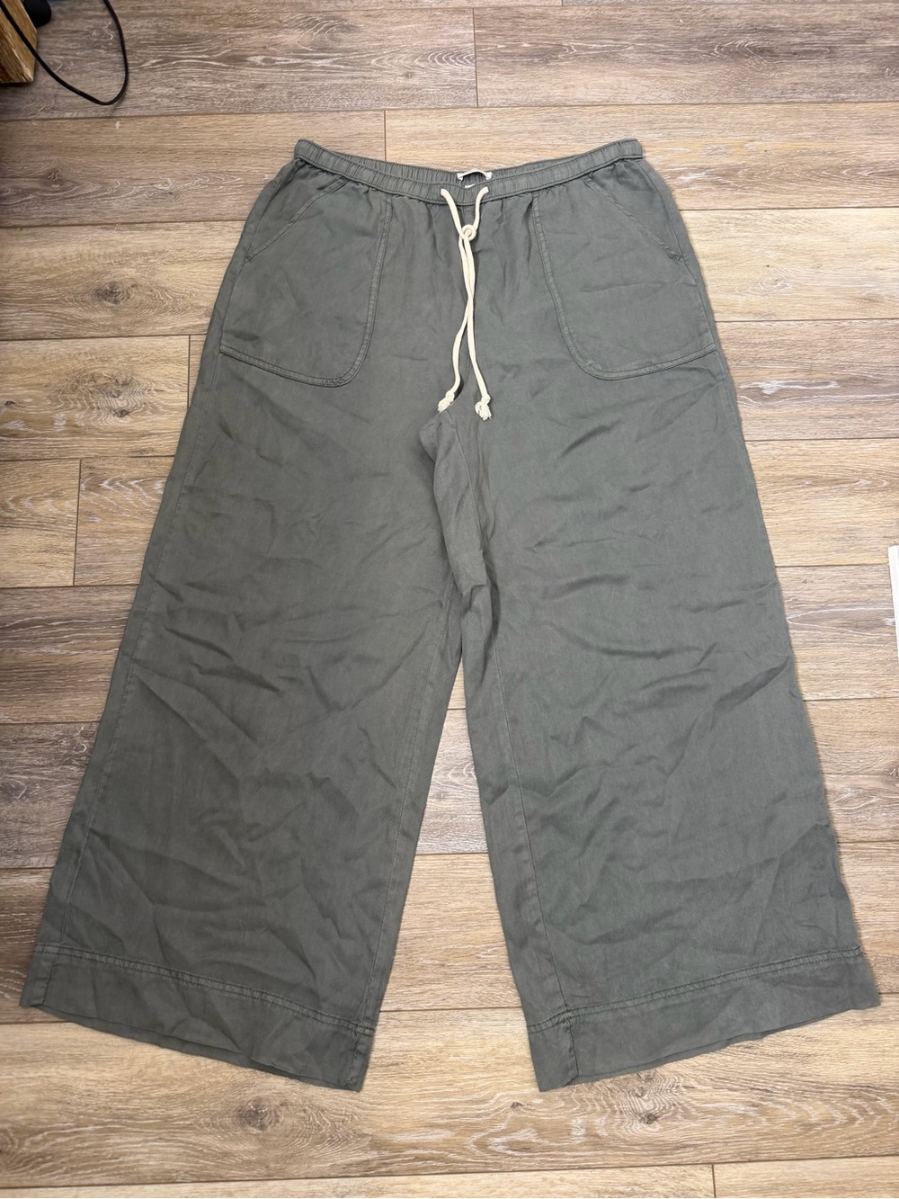 Joie Olive Green Wide-Leg Drawstring Pants
